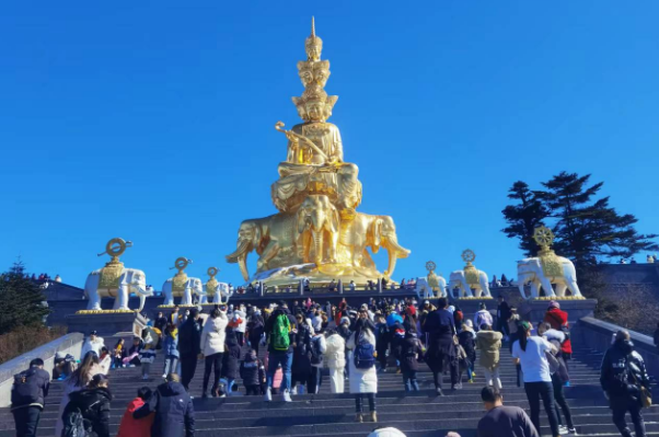 向金顶前进 向金顶前进